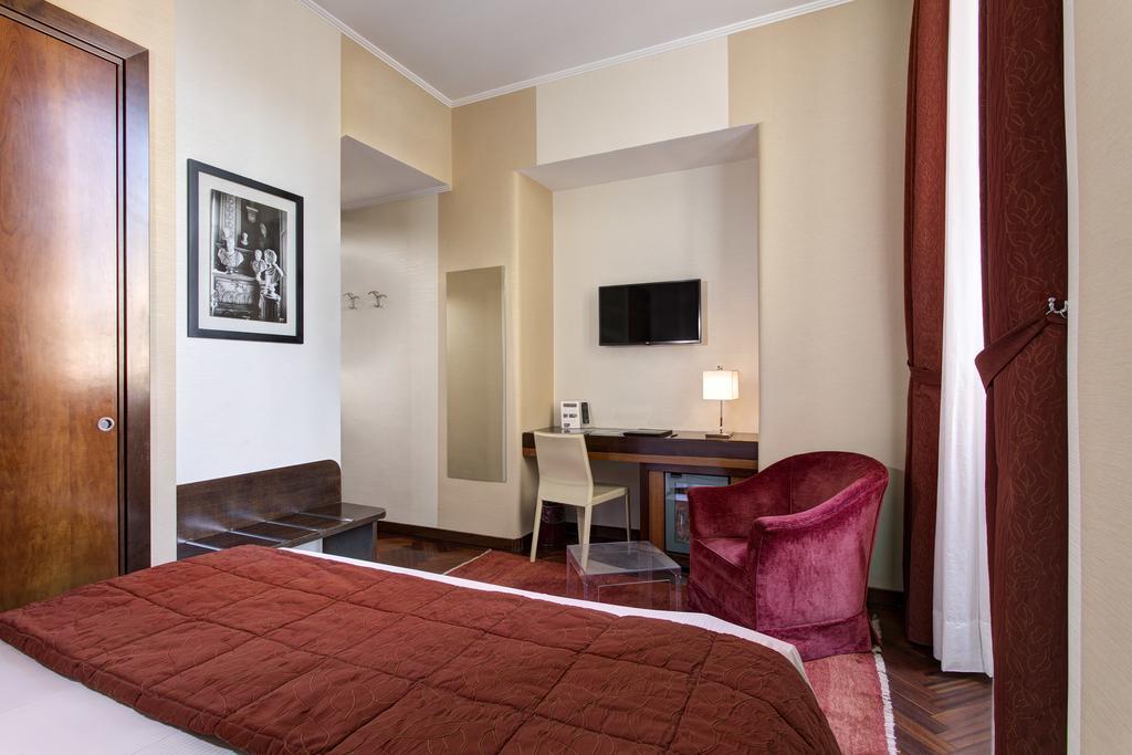 Hotel Nazionale Rome Buitenkant foto